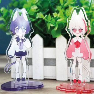 Figurine acrylique personnalisée en forme de logo d'entreprise, découpée avec précision et imprimée en couleurs vives pour une présentation professionnelle.