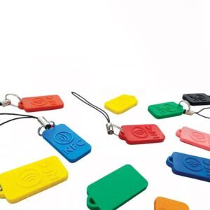 Médaillon NFC programmable personnalisé compact pour marketing connecté et identification digitale
