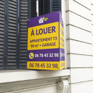 Panneau immobilier personnalisé pour agence avec visibilité 180°