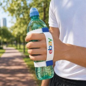 Porte-bouteille personnalisé en polyester résistant avec impression sublimation et mousqueton pour événements professionnels.