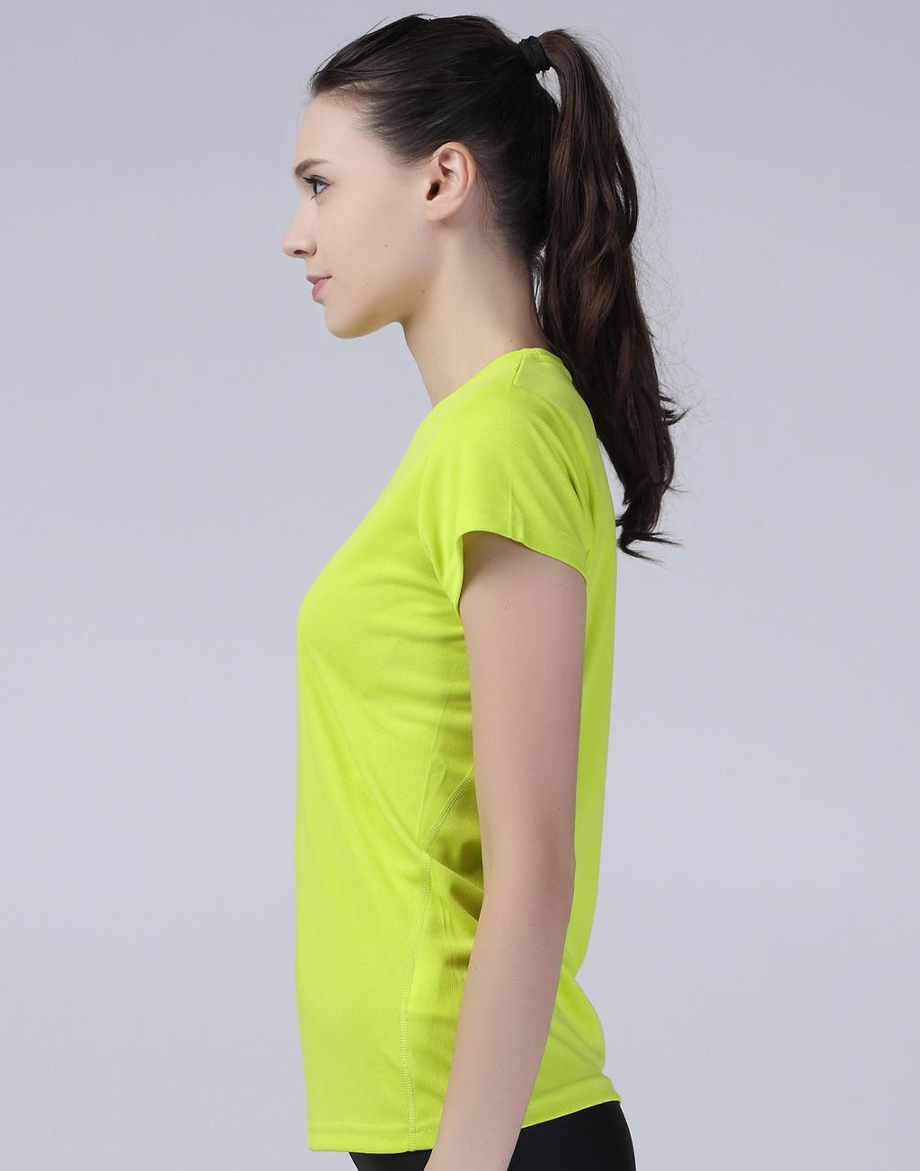 Tilpasset åndbar dame-t-shirt Performance 160 g/m² 100 % polyester åndbart materiale, der efterlader huden tør og behagelig