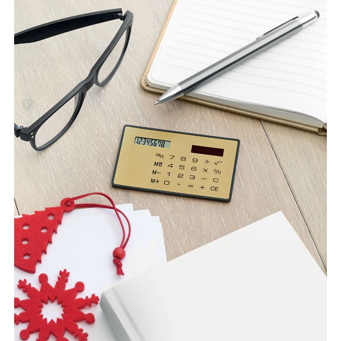 THINNY  Calculatrice personnalisé 8 chiffres solaire  en format carte de crédit. Présentée dans une boite noire  avec couverture