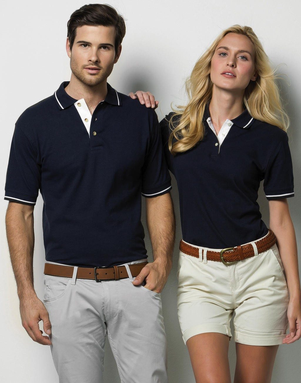 Chemise publicitaire polo St. Mellion 210 g/m²  100% coton peigné piqué  col et bords des manches avec bord côtelé et bord des m